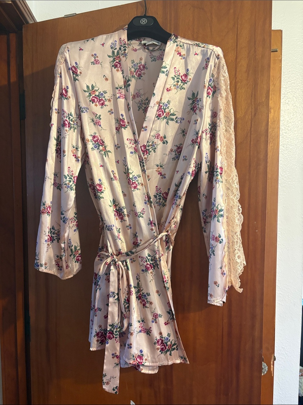 Floral Satin-Feel Lace-Trim Wrap Robe in Light Pink